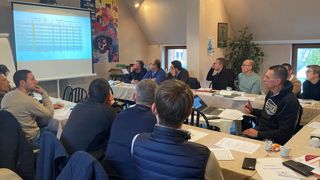 Le groupe d'échange d'éleveur du Nord, animé par Avenir Conseil Elevage, est réuni autour d'un programme ambitieux : 14000 litres de lait/vache, 140 g/litre de concentré et 140 € de coût alimentaire. Le groupe d'échange d'éleveur du Nord, animé par Avenir Conseil Elevage, est réuni autour d'un programme ambitieux : 14000 litres de lait/vache, 140 g/litre de concentré et 140 € de coût alimentaire.